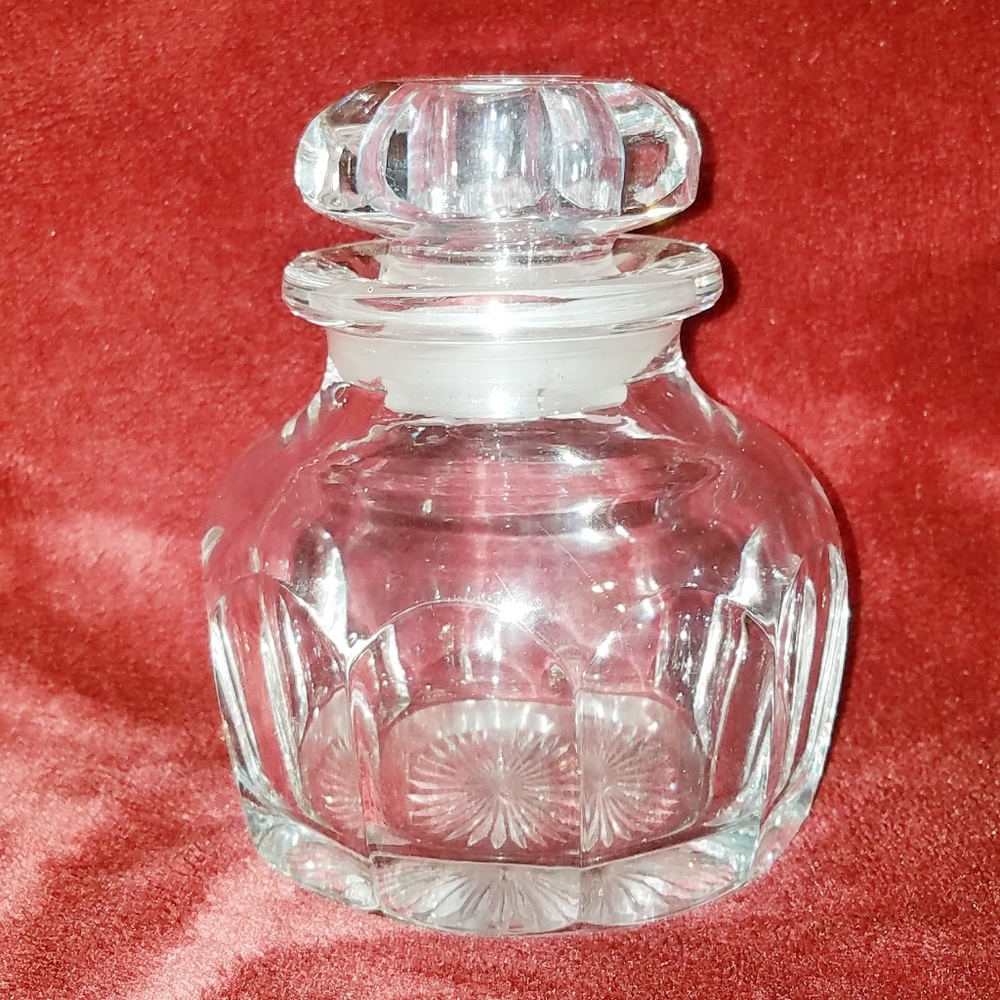Vintage Crystal container with stopper